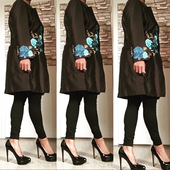 Dana Buchman Jackets & Blazers - DANA BUCHMAN SILK JACKET